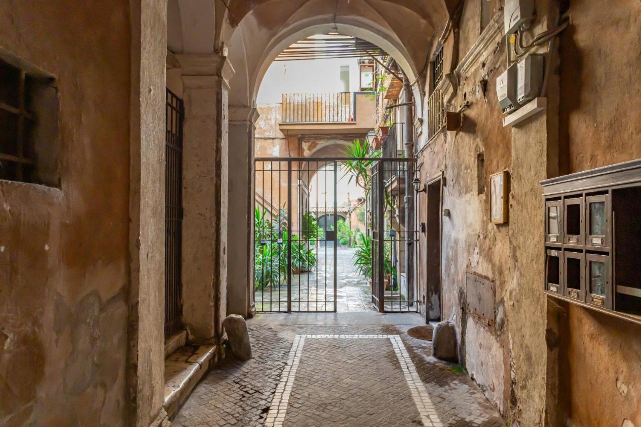 Apartamento Al Cortile Del Moro Roma Exterior foto